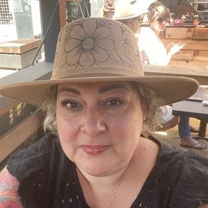 Meet your Posher, Diana